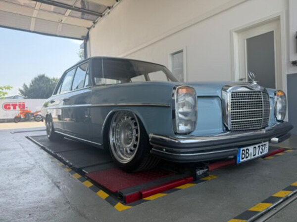 MEC Design meclassico11 17 Zoll Alufelgen für Mercedes-Benz W114 / W115
